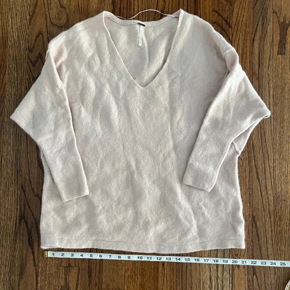 Free People Women's Wool-blend 3/4 sleeve V-Neck Blush Pink Sweater Large - Picture 2 of 7